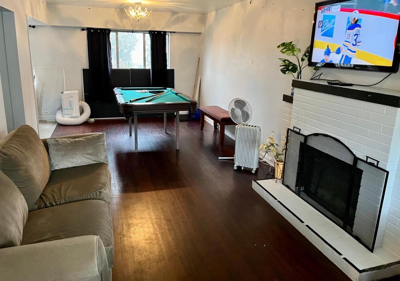 Vintage - 3 Bed House - North Surrey - Ping-Pong And Pool Table - Tv Cable 빌라 외부 사진